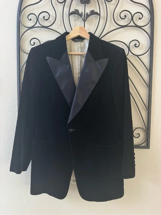 Men's Black Velvet Tuxedo Blazer with Satin Peak Lapels