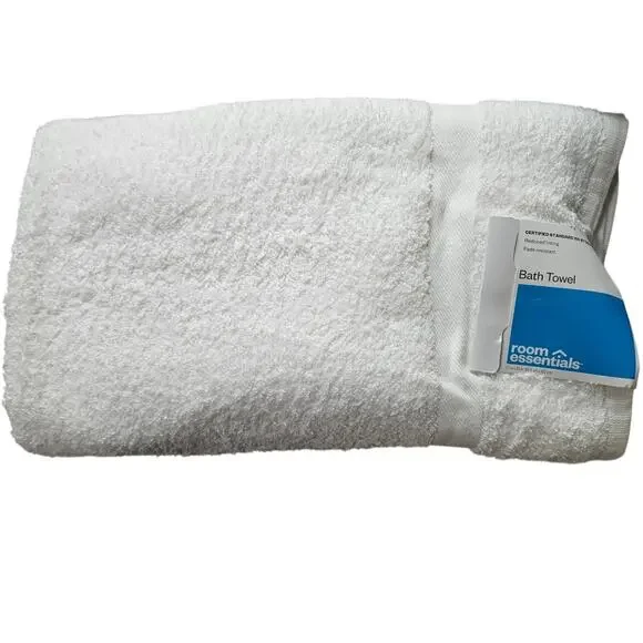 ROOM ESSENTIALS White Bath Towel Soft Absorbent Cotton Blend NEW with Tags