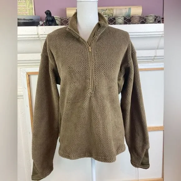 Vintage 1/4 zip textured jacket w/ quilted sides and cuffs oversized