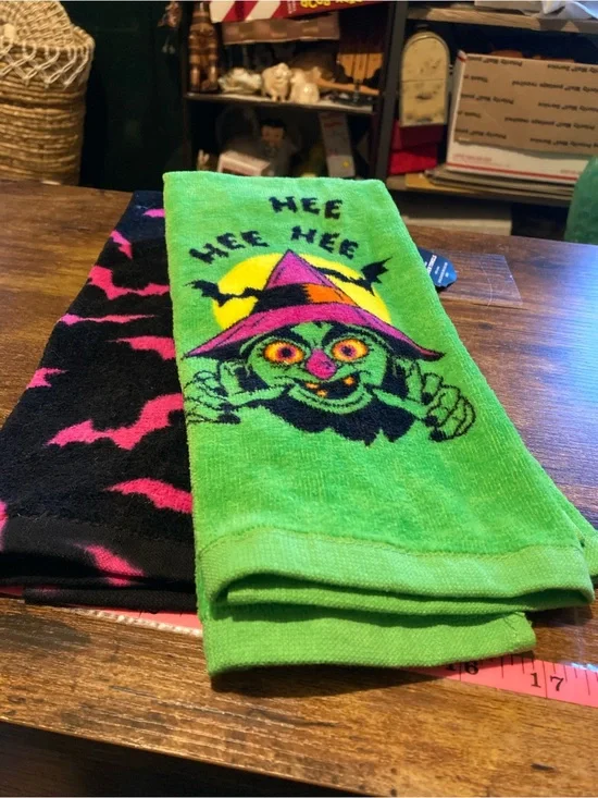 Hyde & Eek 2 pack Halloween hand towels