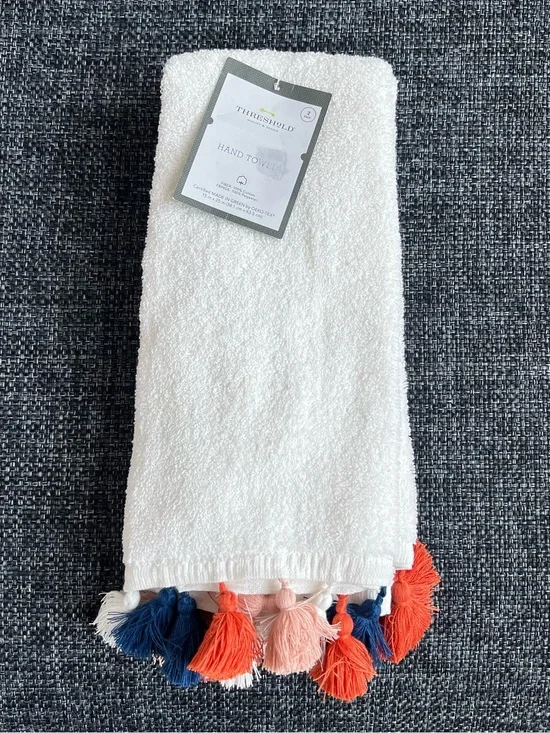 NWT Threshold Hand Towel 2-pack
