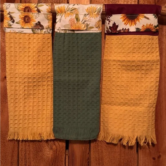 Sunflower Kitchen Hanging Hand Towels - Yellow & Green Set