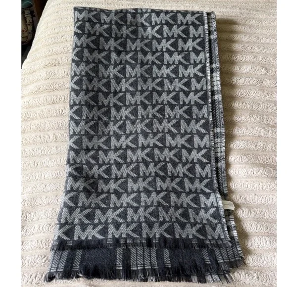 Michael Kors Reversible Scarf Grey Black MK Monogram Logo‎ Plaid Fringe Wrap