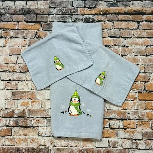 Vintage Trim a Home Bath Towel Set with Penguin - 1 Full Size \ 2 Hand Towels