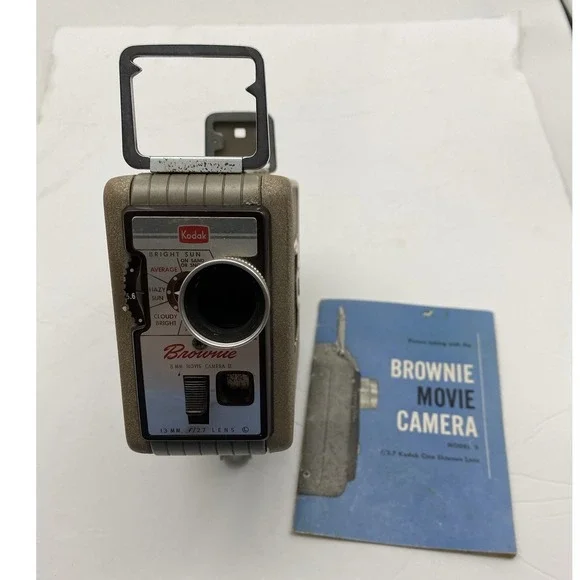 VTG‎ 50s Kodak Brownie Movie Camera Model 2 8mm Cine Ektanon f/2.7 USA w/ Manual