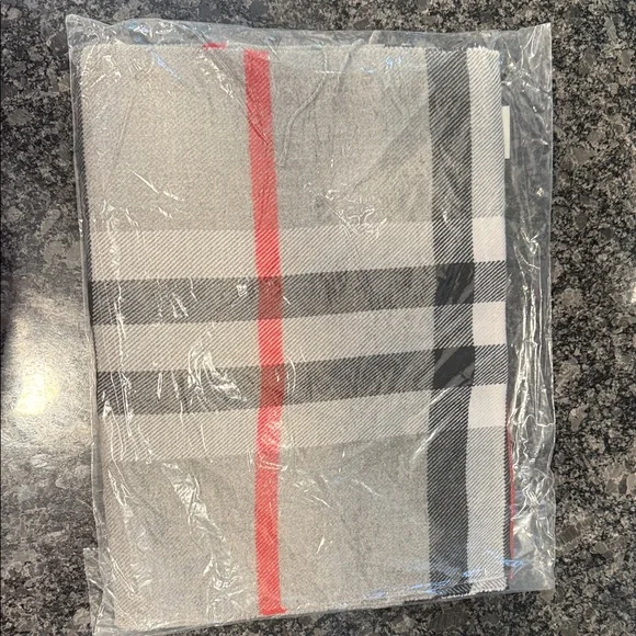 Clara Clark Black Gray and Red Plaid Scarf Brand new Unisex 100% Acrylic