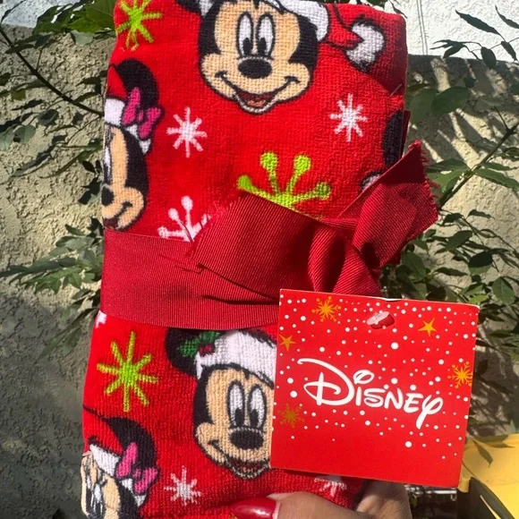 Disney Red and White Holiday Hand Towels