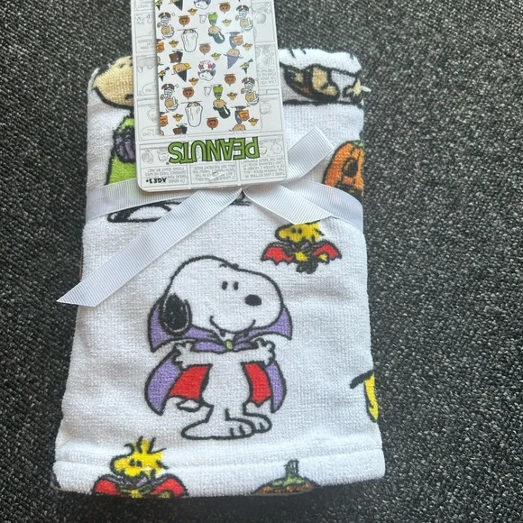 Snoopy Halloween Hand Towel Set