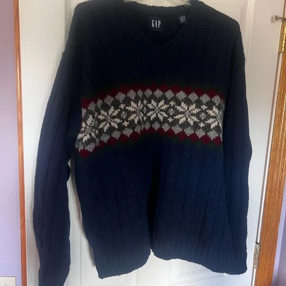 GAP Shetland Wool V-Neck‎ Sweater in Blue and Red Pattern Men's Large EUC
