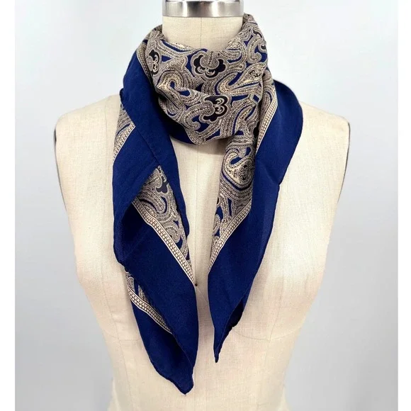 Club 7 ECHO 100% Silk Scarf White Blue Jacobean Paisley Square Neck 30
