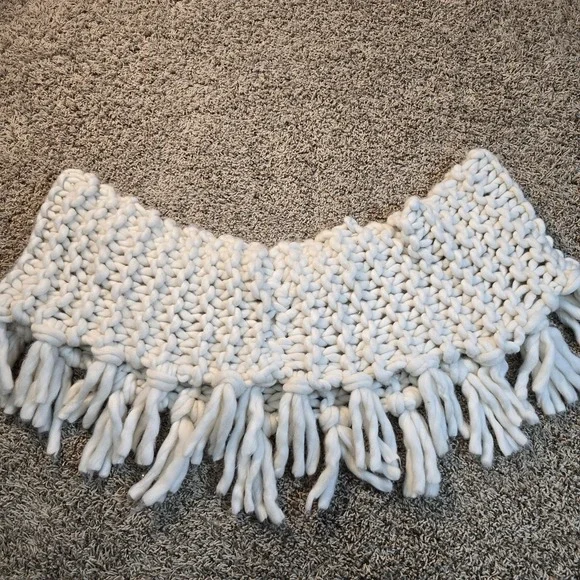 Free People Chunky Knit Fringe Cowl Scarf Woven Thick Bohemian Winter Fall‎ OS