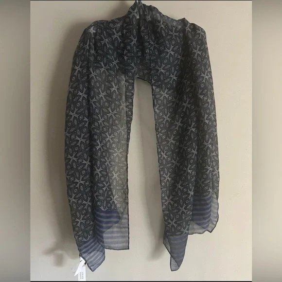 BANANA Republic Womens Semi Sheer Scarf One Size