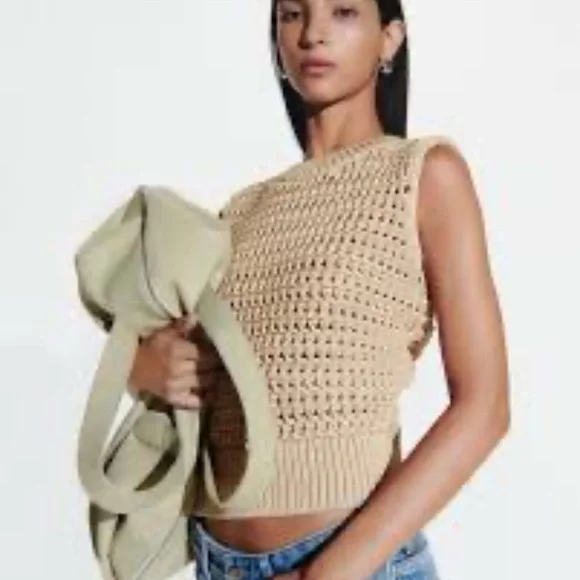 COS Beige Minimalist Knit Women’s Sweater Vest size Large