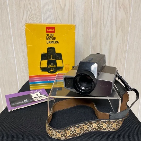 Vintage Kodak XL33 9mm Movie Camera with Box - Black and Silver (NOT Tested)