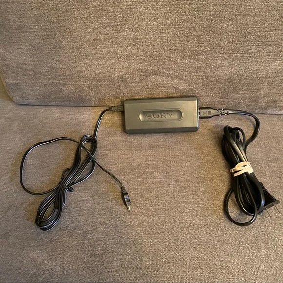 Genuine OEM Sony AC-L10B Power Adapter For Hi8 HandyCam Camcorder