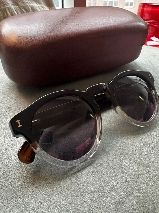 Illesteva Leonard Two-Tone Tortoise/Clear Sunglasses + Cases