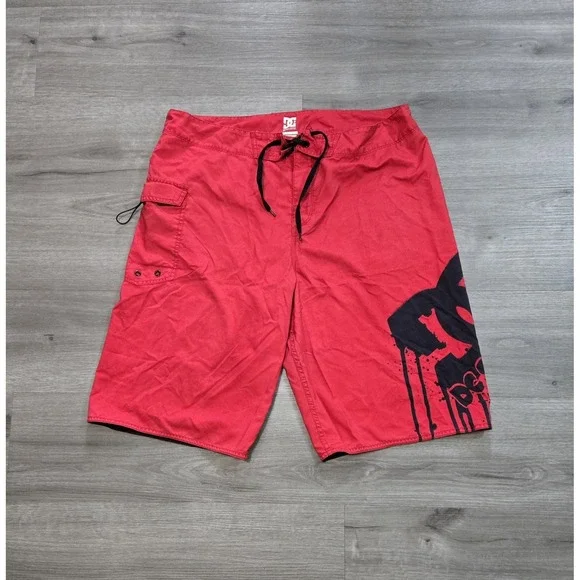 Y2K VTG DC Shoes Board Shorts Red Graphic Logo Cargo Graffiti Skate Surf Mens 38