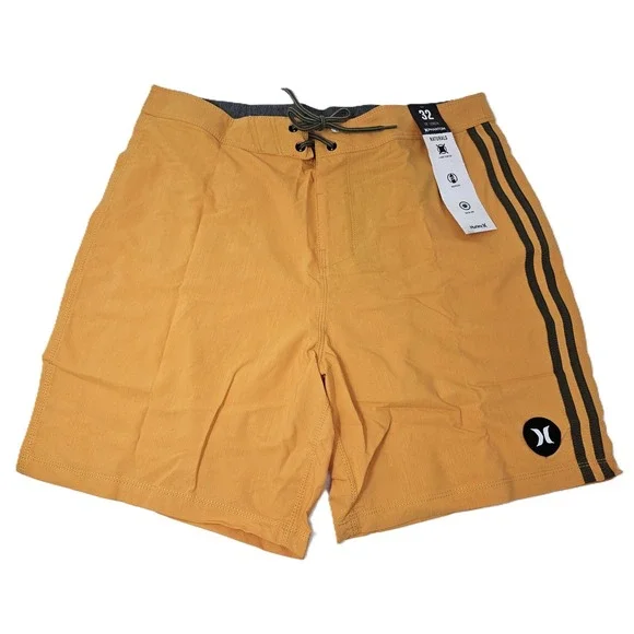 Hurley Phantom Naturals 18