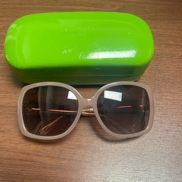 Kate Spade Sunglasses- Nude Color Gold Hardware with Green Case EUC