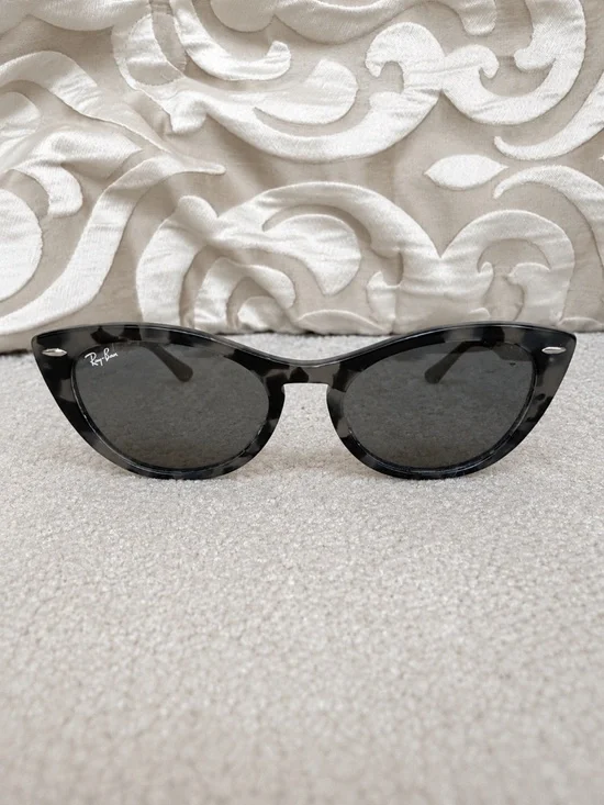 Ray-Ban Nina Cat-Eye Sunglasses Grey Tortoiseshell RB 4314-N Made in Italy