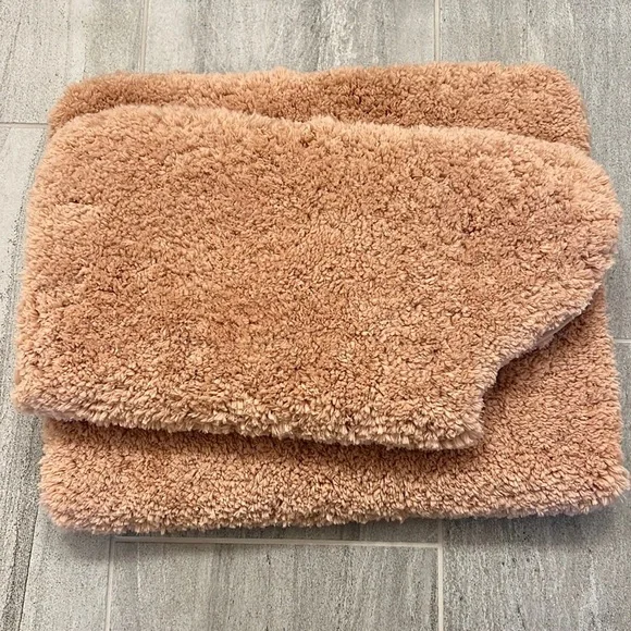 Brand new, never used Pink Bathroom Mats