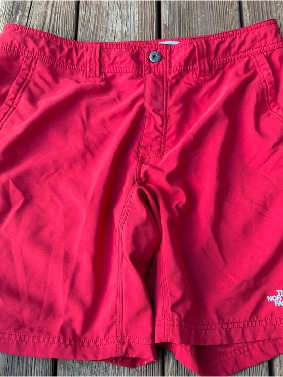 The North Face Red Swim Trunks Board Shorts Men’s Size 36 Quick Dry Mesh Lined