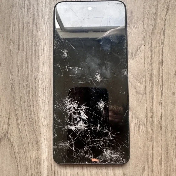 Motorola Moto G Power 2022 Black Cracked Screen For Parts Repair