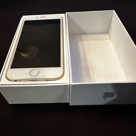 iPhone 6, Never Used With Box