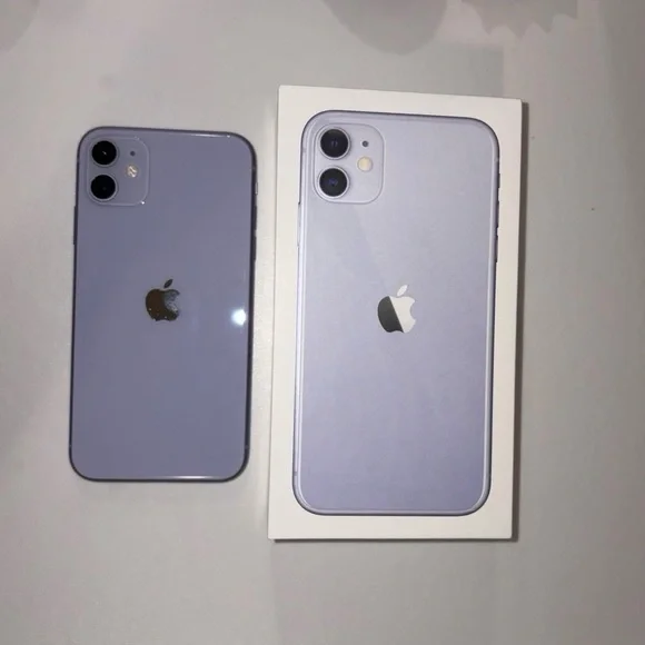 Apple iPhone 11 - 64GB Purple