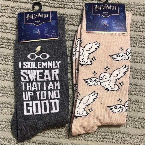 Harry  potter. Novelty Socks adult size Grey ‘I Solemnly Swear’ & beige Owl Pair