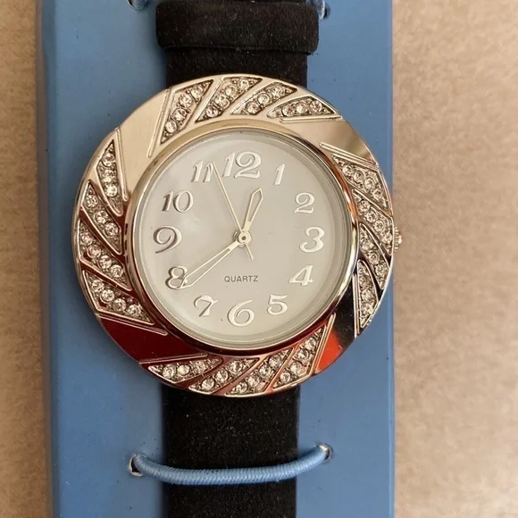 Avon Sparkling Bezel Watch NWT