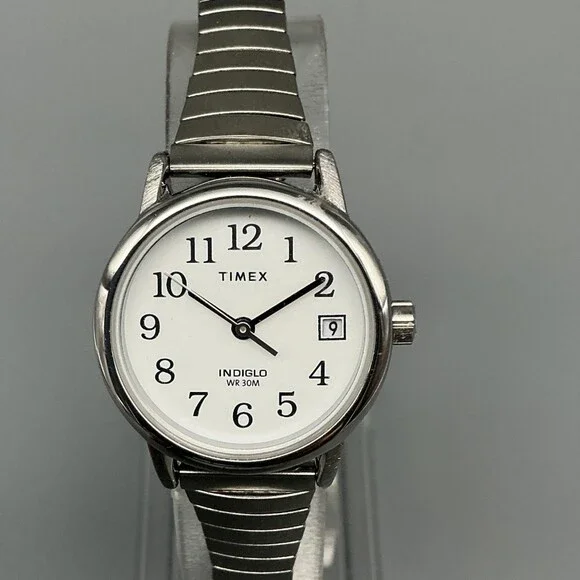 Timex Easy Reader Indiglo Womens Watch 25mm Silver Tone TW2U92400 New Battery