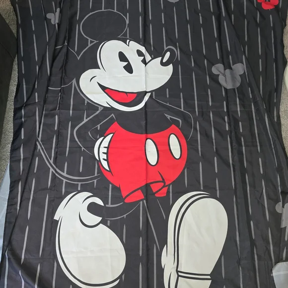 Disney Mickey Mouse Graphic Bedding Cover - Black, Red, White