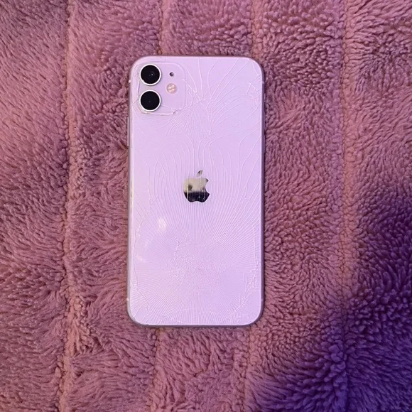 Apple iPhone in Elegant White