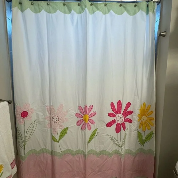 Pottery Barn Kids Daisy Floral Shower Curtain Girls Bathroom PBK Patchwork