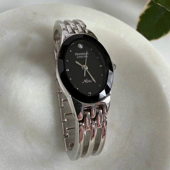 Armitron Now Diamond‎ Silver Tone Oval Black Dial Bracelet Watch Working