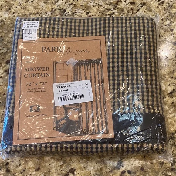 Park Designs NWTBlack & Tan Checkered Shower Curtain with Sunflowers. Beautiful!