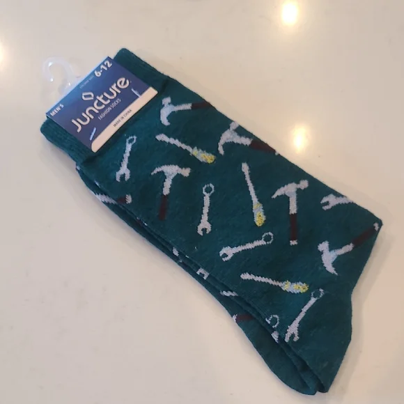 New! Men's Green Socks with Tool Pattern
