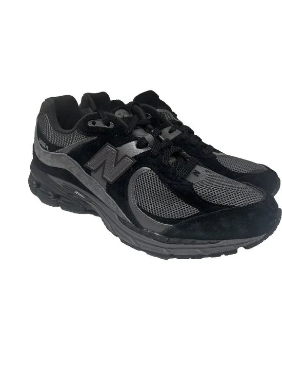 New Balance Men's  2002R Running Shoe Black Grey Size 10M