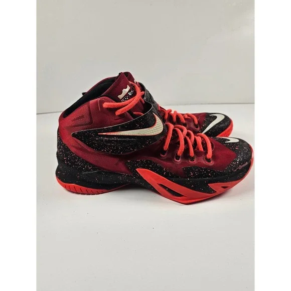 Nike Zoom LeBron Soldier 8 University Red Black Speckled 688579-616 Mens Size 10