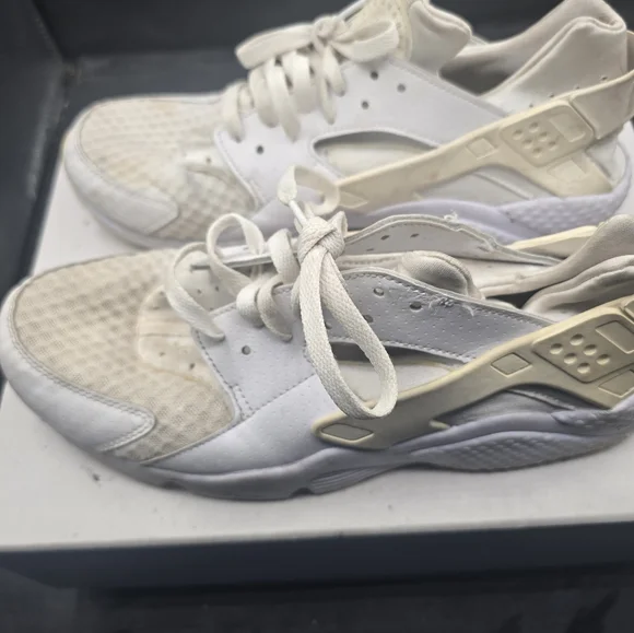 Nike‎ Women's White and Cream Sneakers
