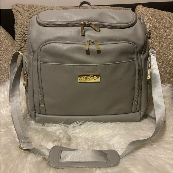 🩷💙Grey Fox Gray Diaper Bag with Gold Accents💙THIS IS BABY  BAG 💼 👶 . BOX B