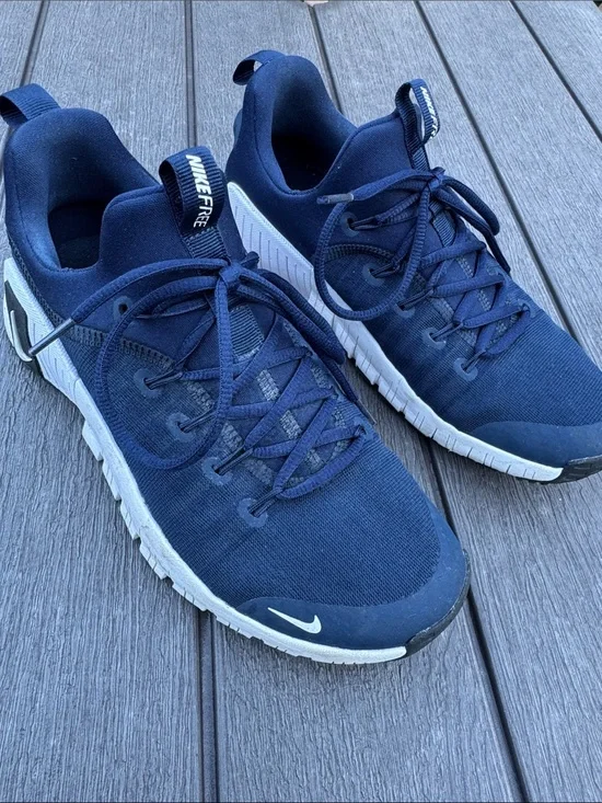 Nike Men's Navy Blue and White Metcon Sneakers Size 8