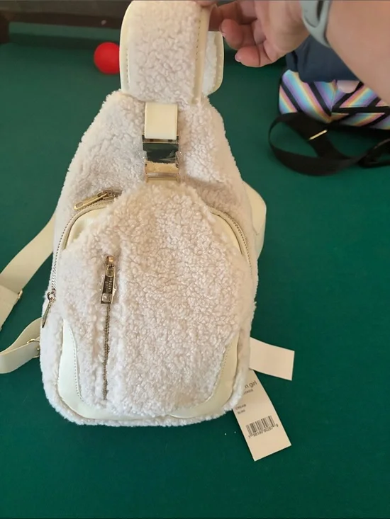 ✨ BRAND NEW WITH TAGS ✨  Madden Girl Brookes Sherpa Sling Bag in Cream.