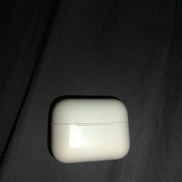 White Wireless Earbuds Case