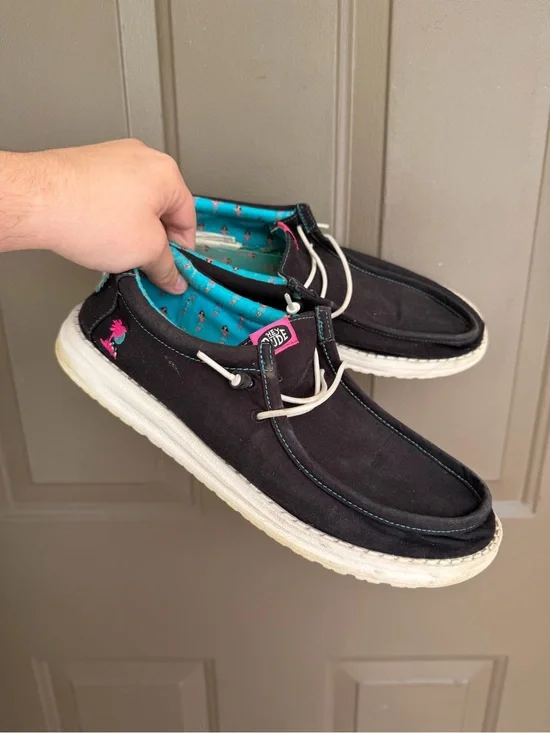 Hey Dude Wally Spring Break Pool Party Black Fuchsia Men’s Size 8