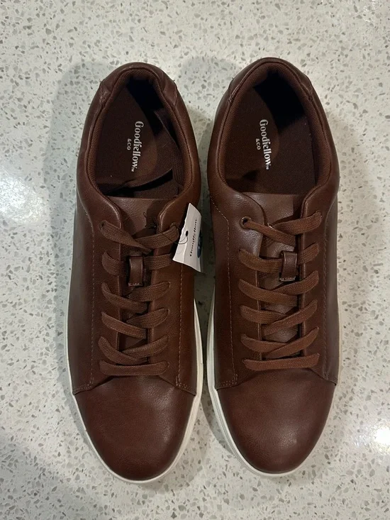 Men’s Brown Low-Top Sneakers