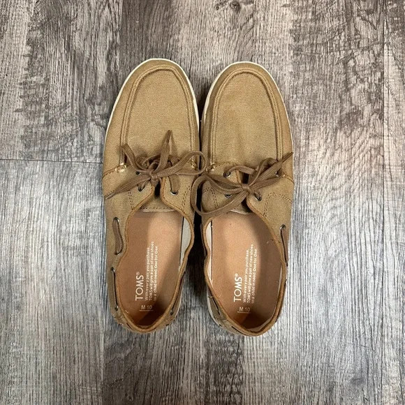 Toms Men’s Canvas Boat Shoes in Tan