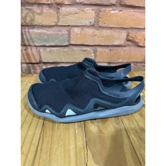 Crocs Men's 8 Swiftwater Mesh Wave Black Sandals Slides Water Boat Beach Shoes