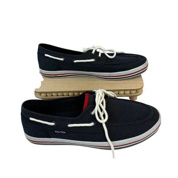 Nautica Spinnaker Boat Shoes 9.5 Navy Blue Canvas Lace Up Nautical Sneaker